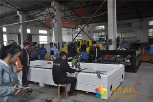 春分時節(jié)進(jìn)工廠，雕刻技藝薪火傳——記雕刻培訓(xùn)班實戰(zhàn)技能學(xué)習(xí)與技術(shù)轉(zhuǎn)讓